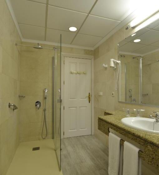 اتاق استاندارد, Don Curro