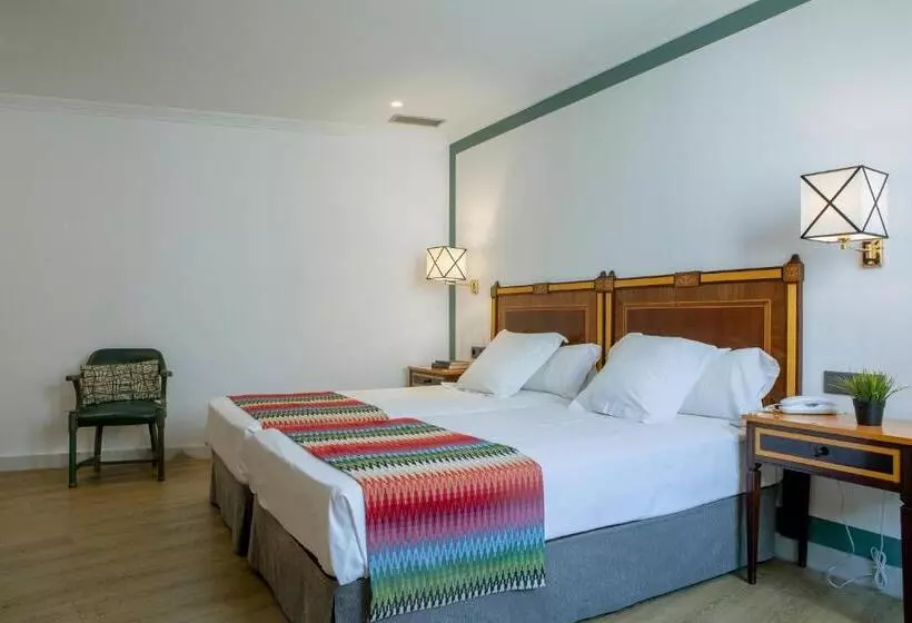 Habitación Estándar, Don Curro