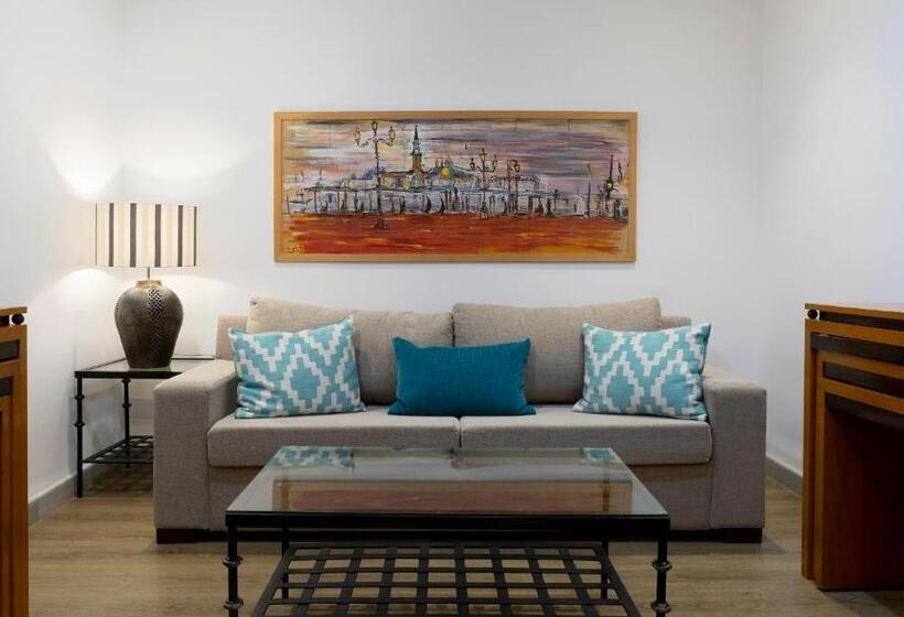 سوییت جونیور, Don Curro