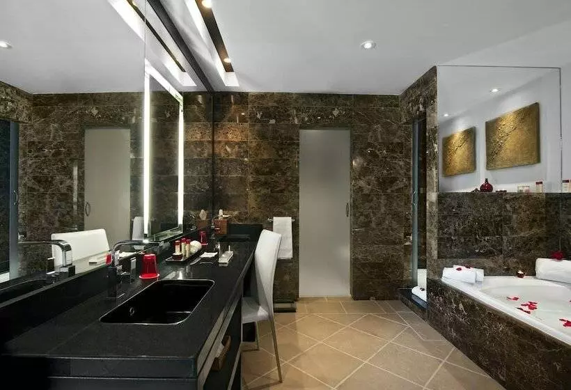 اتاق استاندارد با چشم‌انداز دریا, Don Pepe Gran Melia