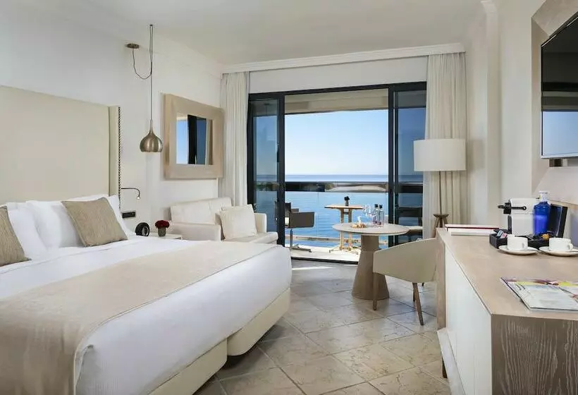 اتاق استاندارد با چشم‌انداز دریا, Don Pepe Gran Melia