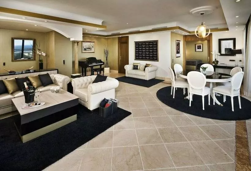 سوئیت پنت هاوس, Don Pepe Gran Melia