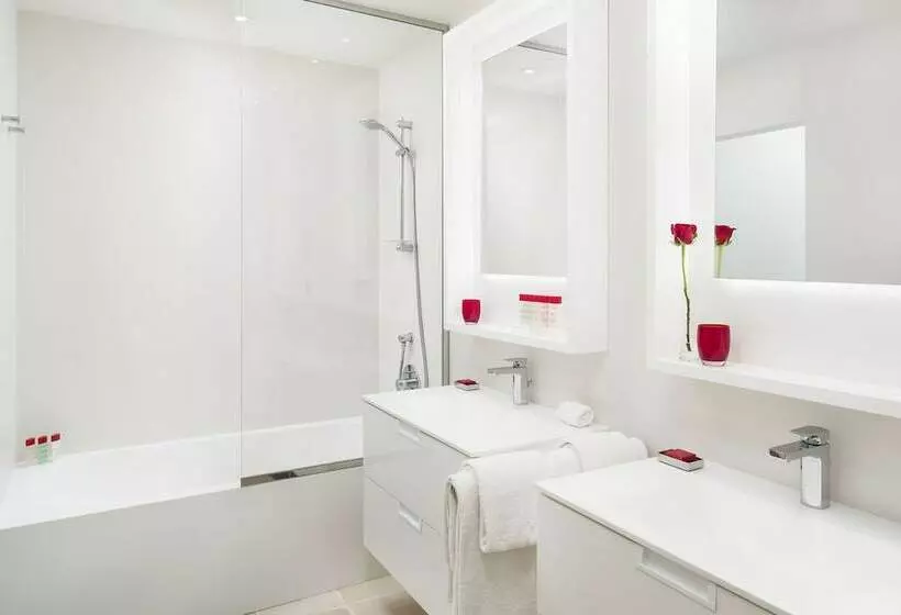 اتاق با نمای کوهستان کلاسیک, Don Pepe Gran Melia