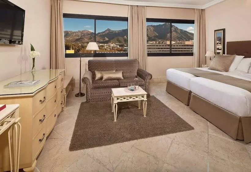 اتاق با نمای کوهستان کلاسیک, Don Pepe Gran Melia