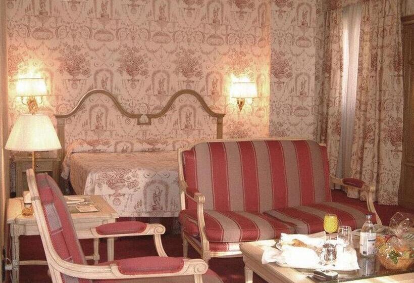 جناح جونيور, Ebora By Vivere Stays