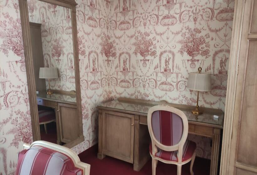 جناح جونيور, Ebora By Vivere Stays