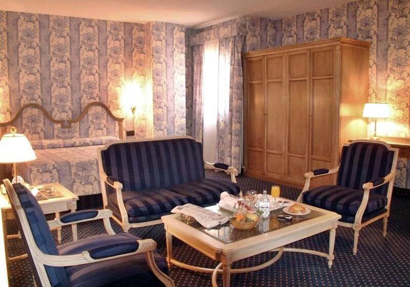 جناح جونيور, Ebora By Vivere Stays