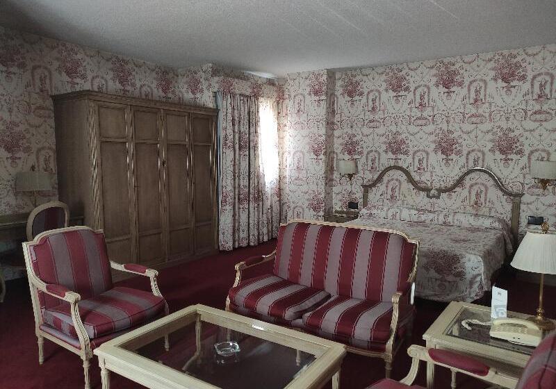 جناح جونيور, Ebora By Vivere Stays