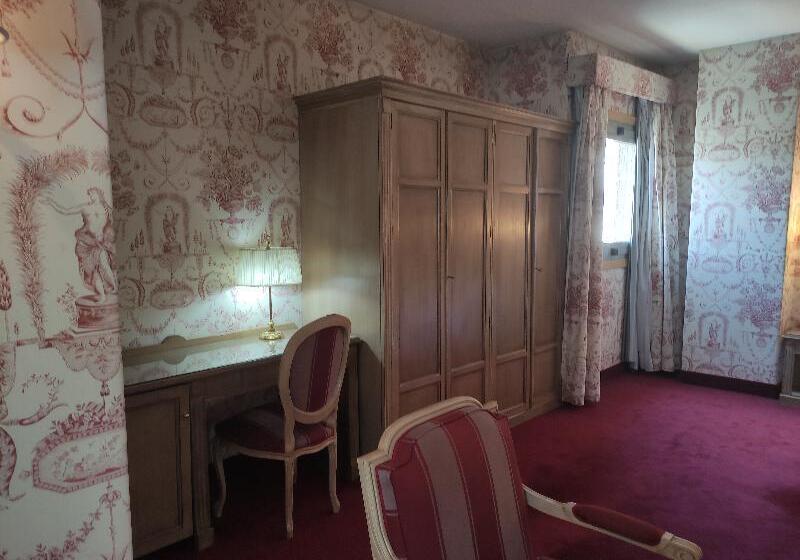 جناح جونيور, Ebora By Vivere Stays