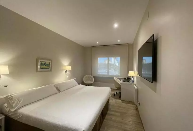 Chambre Standard, Felix