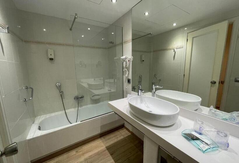 غرفة قياسية, Felix