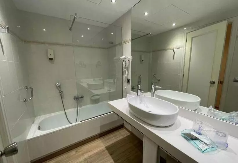 Chambre Standard, Felix