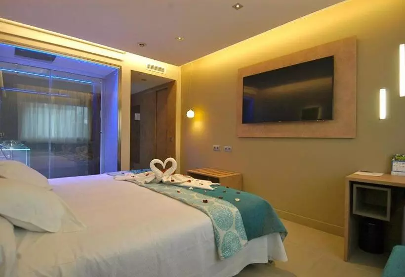 Chambre Supérieure, Felix