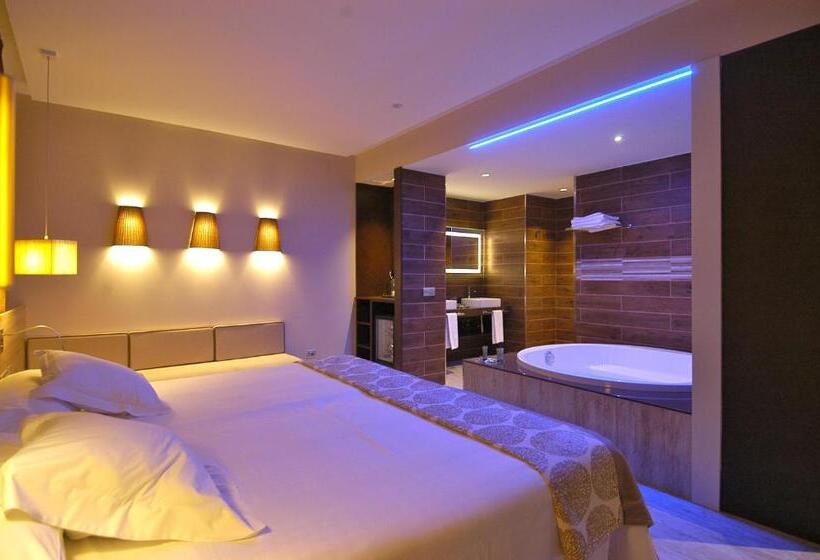 이그제큐티브 스위트, Felix