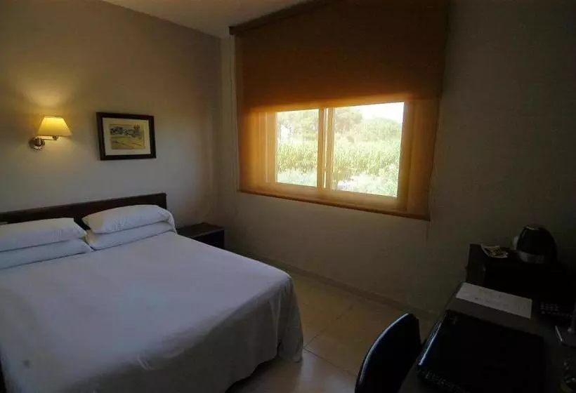 Chambre Economy, Felix