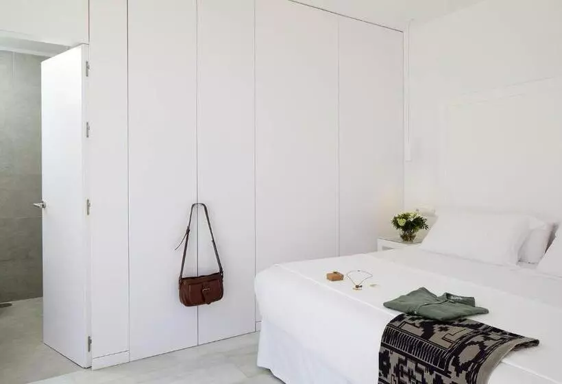 1 Bedroom Penthouse Apartment, Fernando Iii