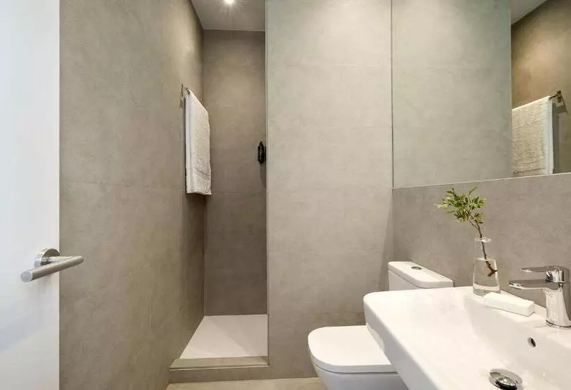 1 Bedroom Penthouse Apartment, Fernando Iii