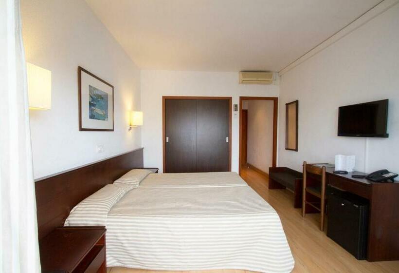 غرفة قياسية فردية, Gran Garbi & Aquasplash