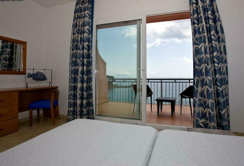 Номер Стандарт Вид на Море с Балконом, Grifeu