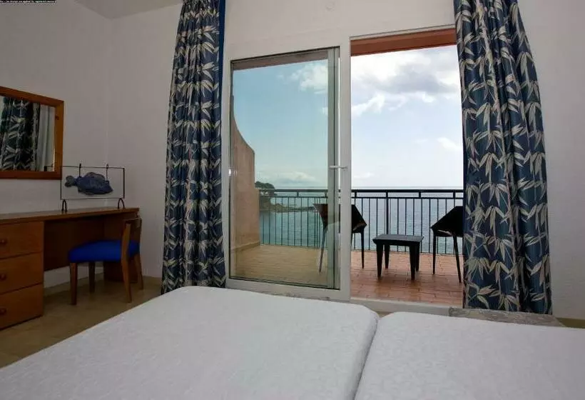 Standaardkamer met Uitzicht op Zee en Balkon, Grifeu