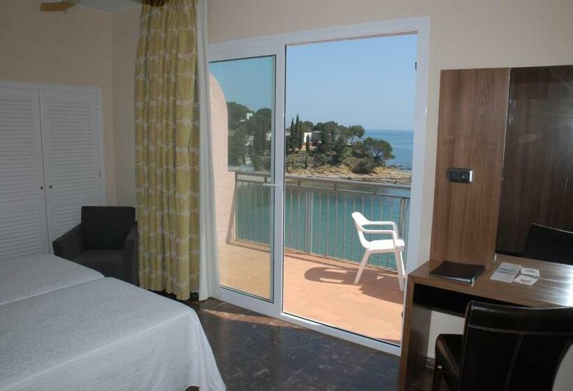 Номер Стандарт Вид на Море с Балконом, Grifeu