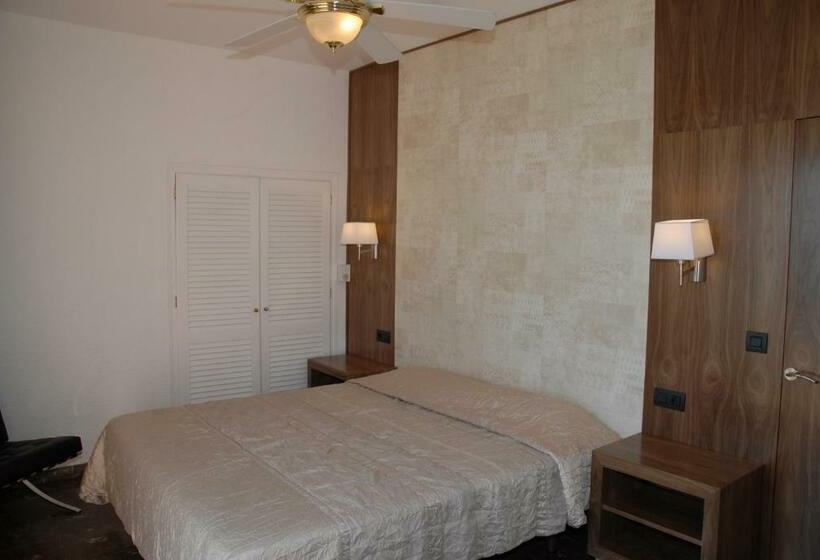 Номер Стандарт Вид на Море с Балконом, Grifeu