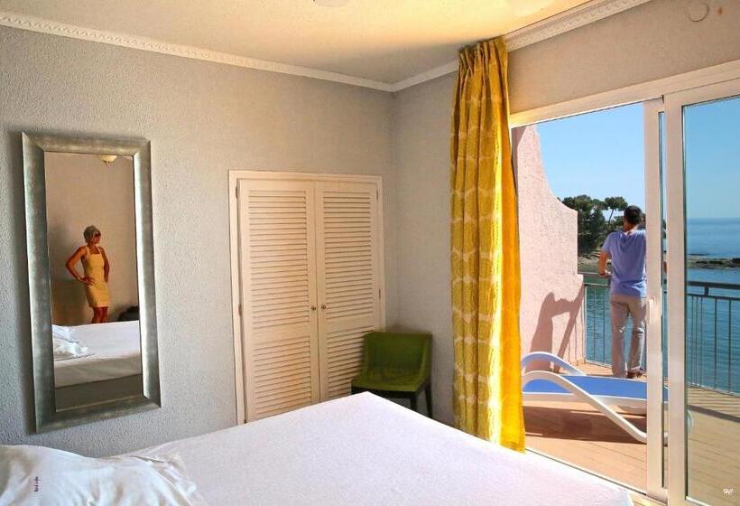 Номер престиж с видом на море, Grifeu
