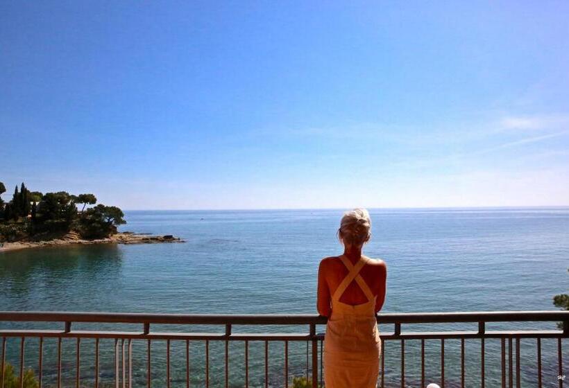 Prestige Room Sea View, Grifeu