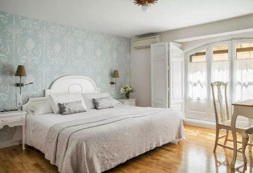 اتاق استاندارد, Infanta Isabel By Recordis Hotels