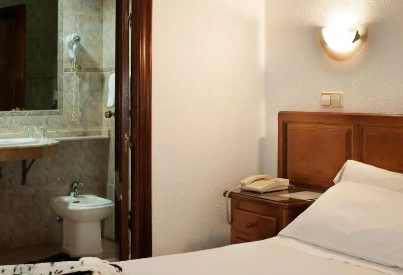 Chambre Standard, Martin