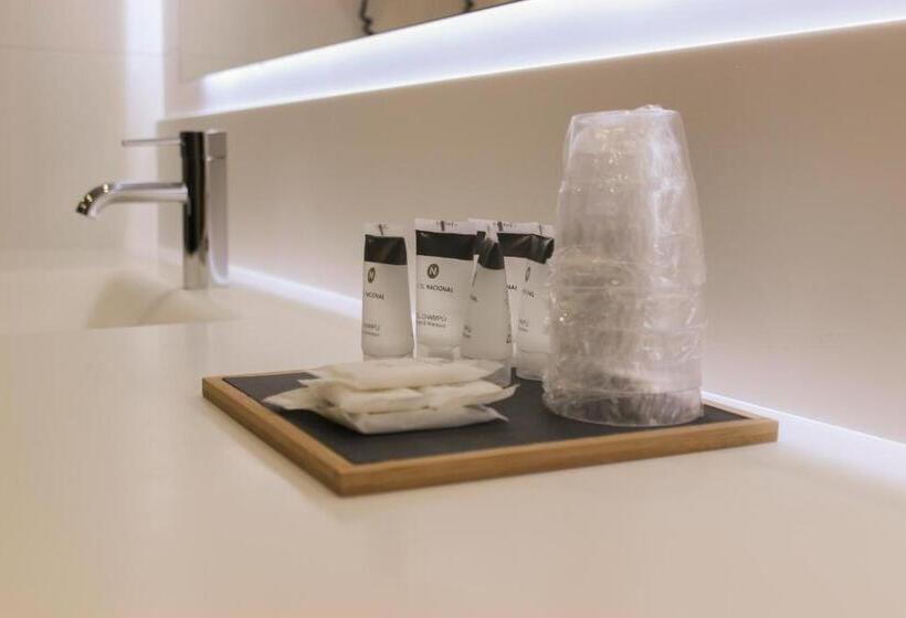 חדר סטנדרט, Nacional