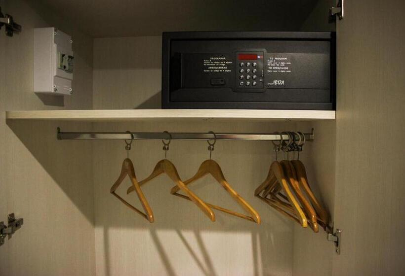 חדר סטנדרט יחיד, Nacional