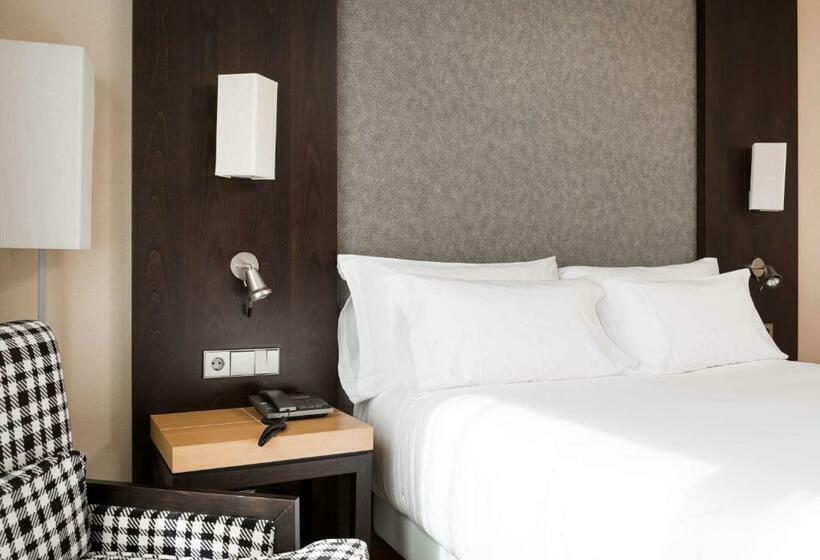 غرفة قياسية, NH Valencia Center