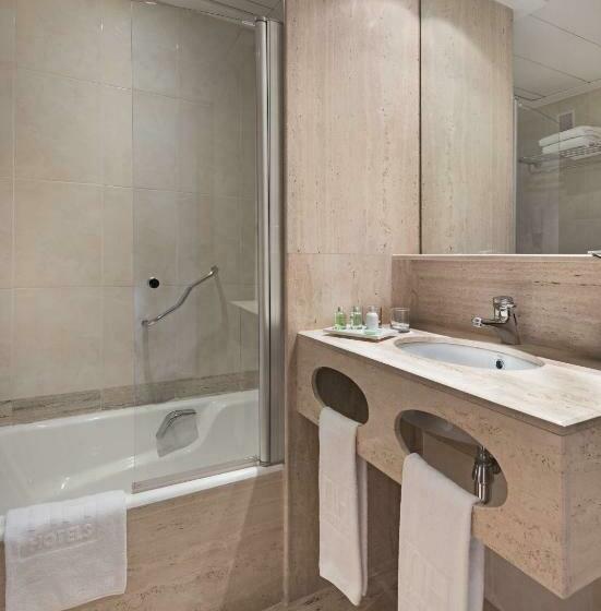 غرفة قياسية, NH Valencia Center