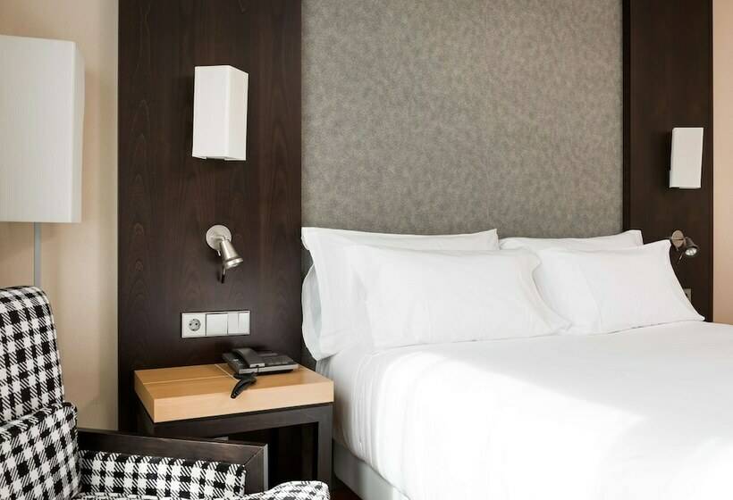 غرفة قياسية, NH Valencia Center