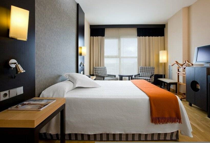 غرفة سوبيريور, NH Valencia Center