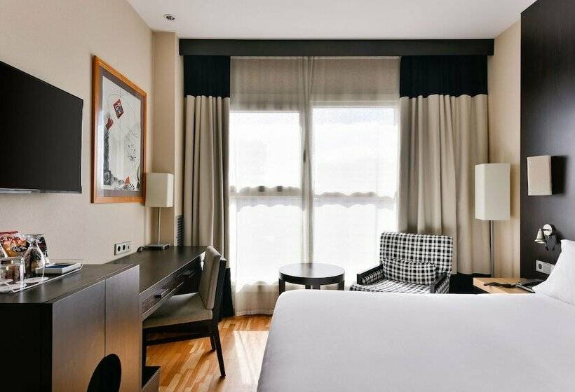 غرفة عائلية متصلة, NH Valencia Center