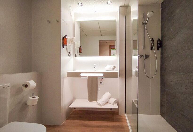 Quarto Quádruplo Estandar, Ohtels Belvedere