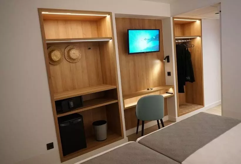اتاق استاندارد چهار تخته, Ohtels Belvedere
