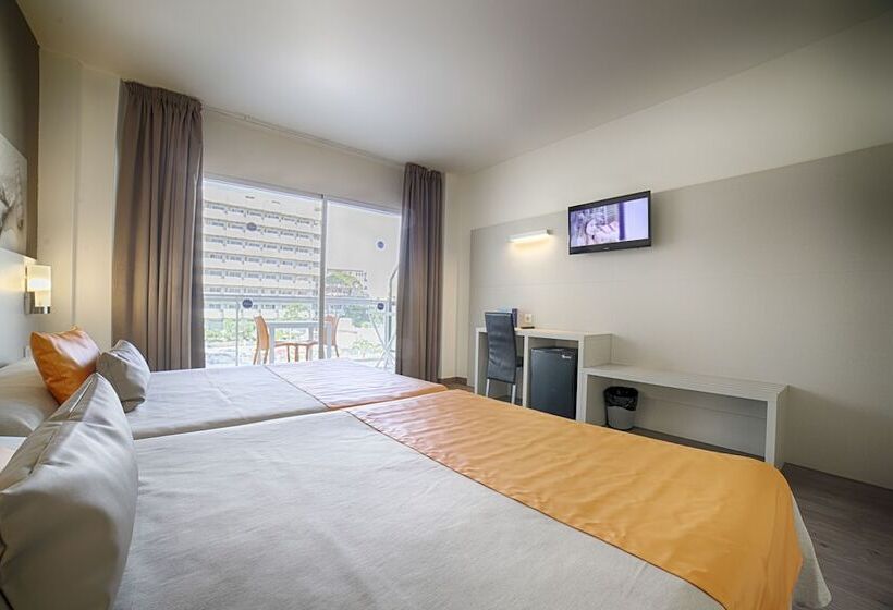 Quarto Triplo Estandar, Ohtels Villa Dorada