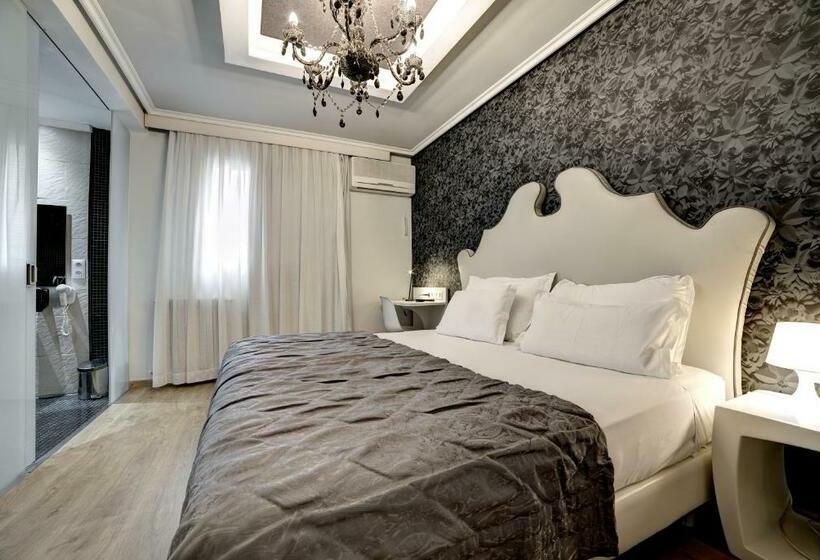 标准间, Pilar Plaza