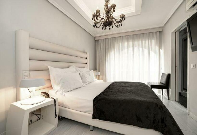 标准间, Pilar Plaza