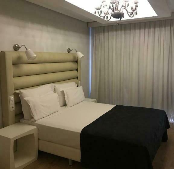 标准间, Pilar Plaza