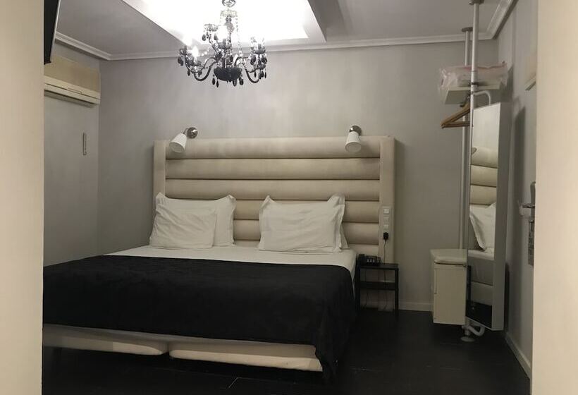 标准间, Pilar Plaza