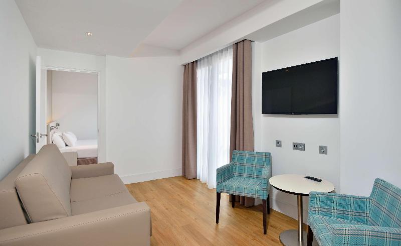 חדר משפחתי, Sol Torremolinos Don Pedro