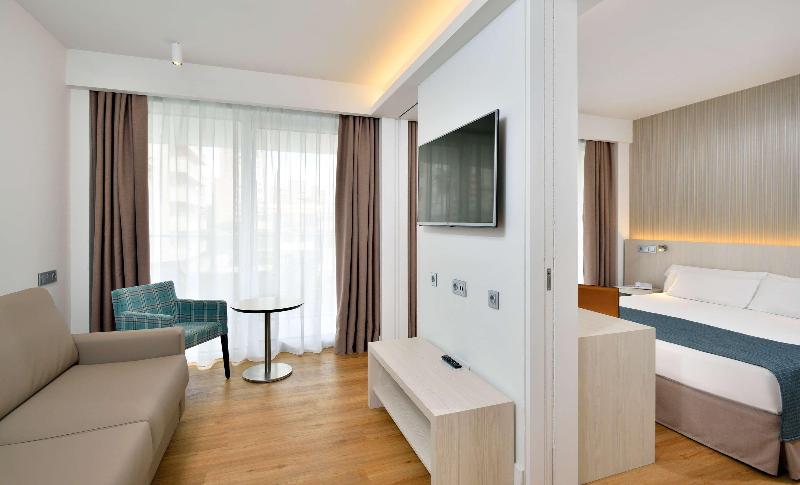 חדר משפחתי, Sol Torremolinos Don Pedro