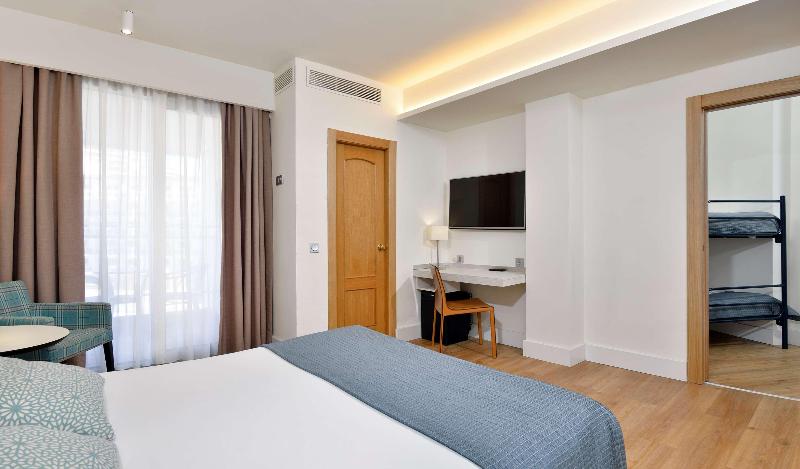 חדר משפחתי, Sol Torremolinos Don Pedro