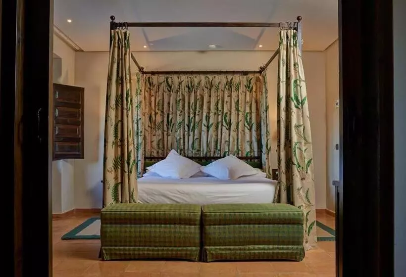 سوییت جونیور, Parador De Sos Del Rey Catolico