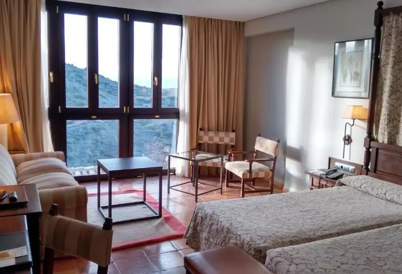 اتاق سوپریور, Parador De Sos Del Rey Catolico