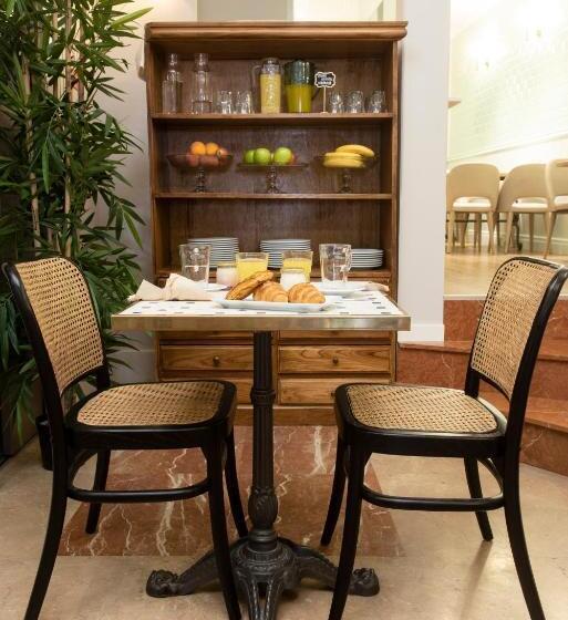 اتاق استاندارد سه نفره, Infanta Isabel By Recordis Hotels